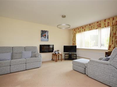Sitting/Dining Room
